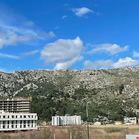 Shtepi Plazhi *